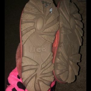 UGG Shoes - Ugg slippers UGG Shoes - Ugg slippers